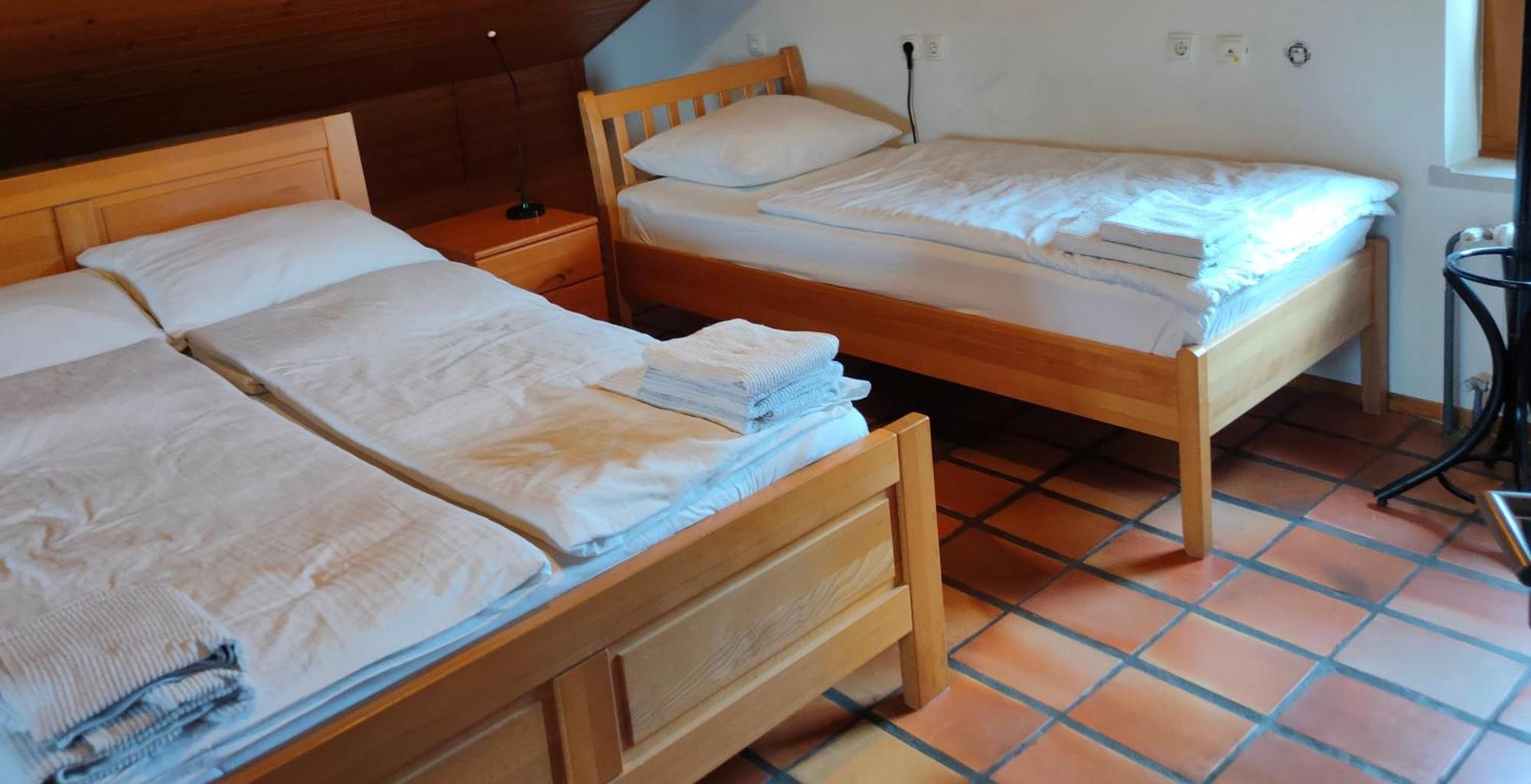 Rooms And Apartment Na Poljani 슈코퍄로카 객실 사진